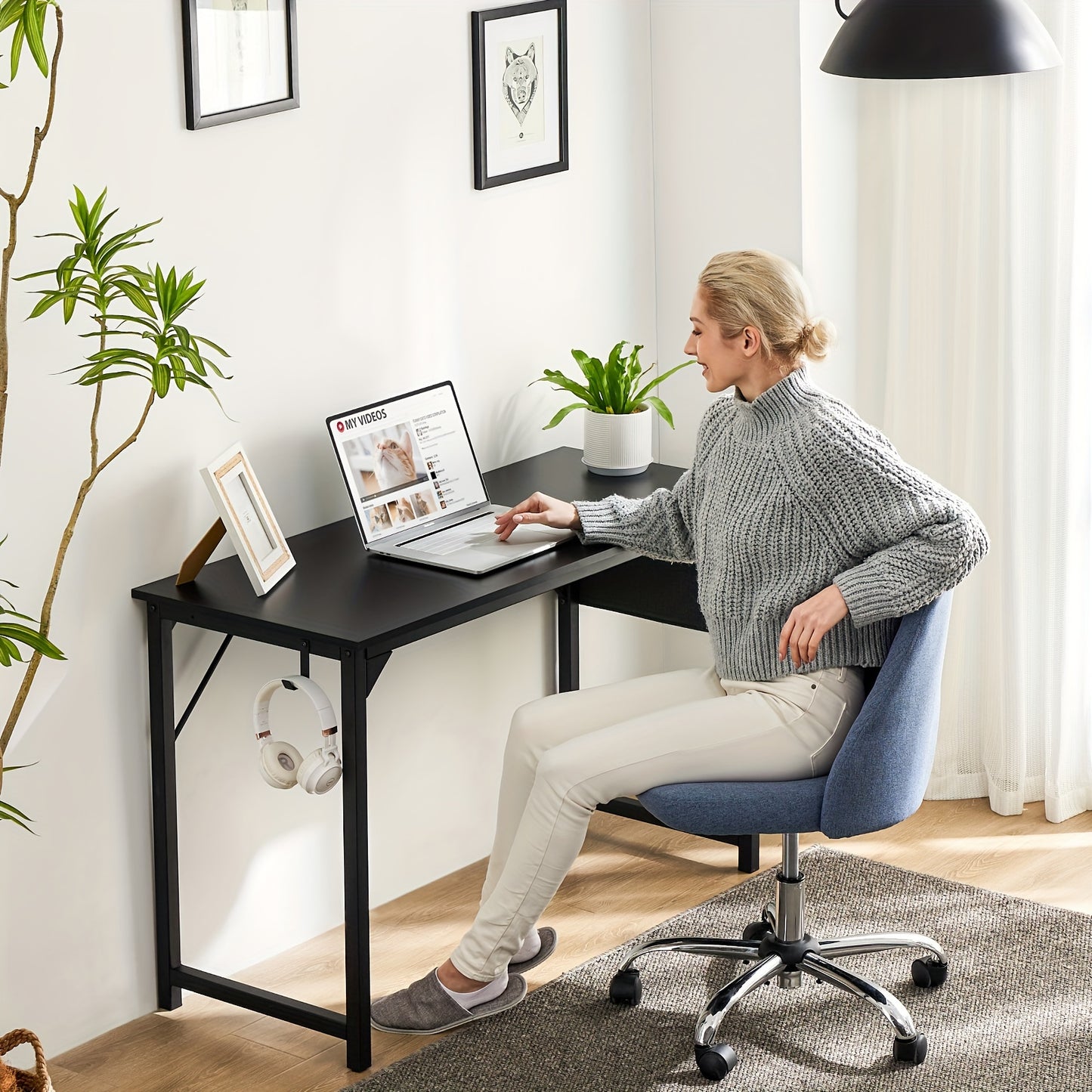Desk with Storage Hook Bag